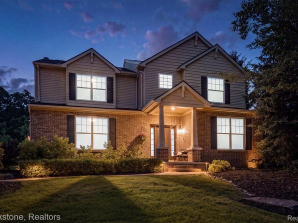 1161 Glass Lake Cir
