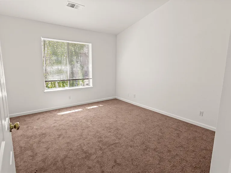 6125 Lambeck Ln — Photo 35