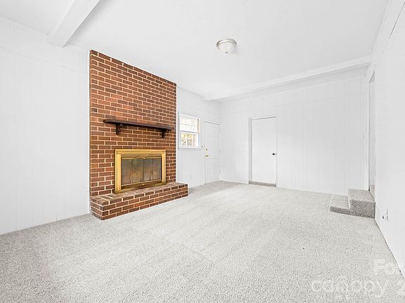 3rd image of 785 Rabun Ln
