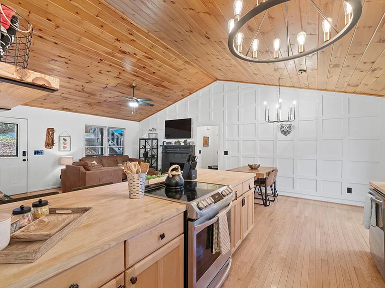 301 Buckskull Hollow Dr — Photo 28