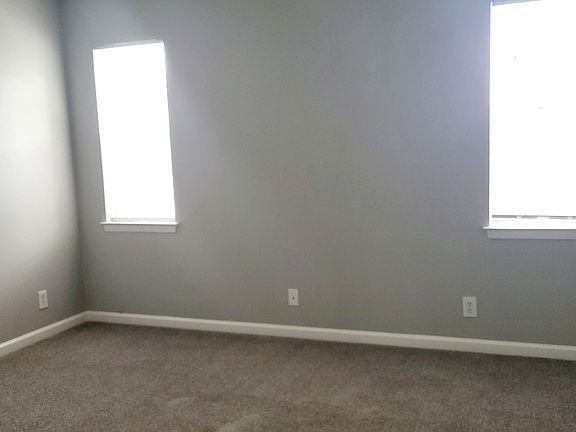 5th image of 2811 WOODBURY DR #201