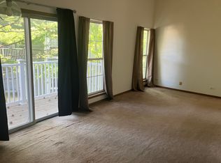 1132A Talbots Ln #A, Elk Grove Village, IL 60007