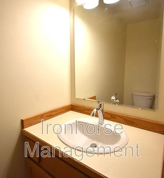 1712 W Olive St #46 — Photo 12