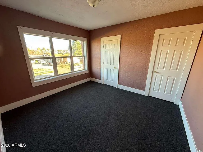 1165 E 10th St #3 — Photo 12