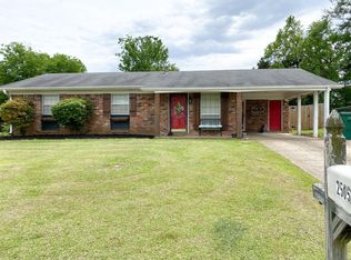 2505 Pemberton Ave, Tupelo, MS 38801