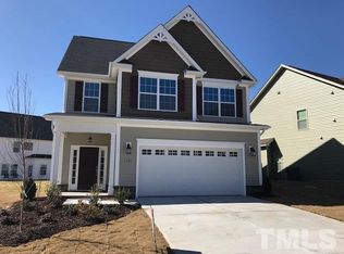 1101 Summer Meadow Dr, Fuquay Varina, NC 27526