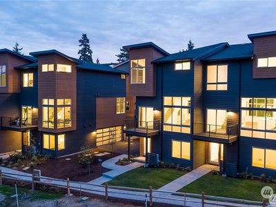 18256 73 Avenue NE #104, Kenmore, WA, 98028