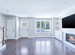 30 Old Washington St #4, Pembroke, MA 02359