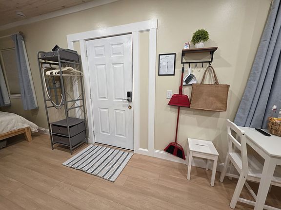 5th image of 65 E Grand Ave #104