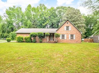 2159 Tanglewood Rd, Sumter, SC 29154
