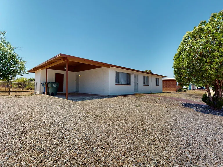 6858 E David Dr — Photo 1