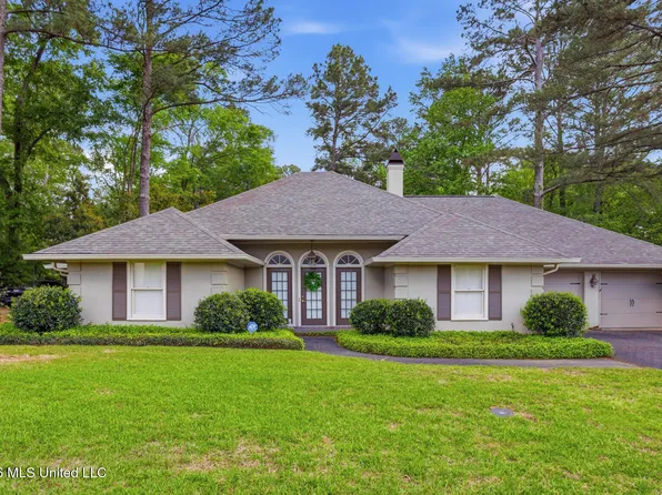 1525 Kristen Dr, Jackson, MS 39211