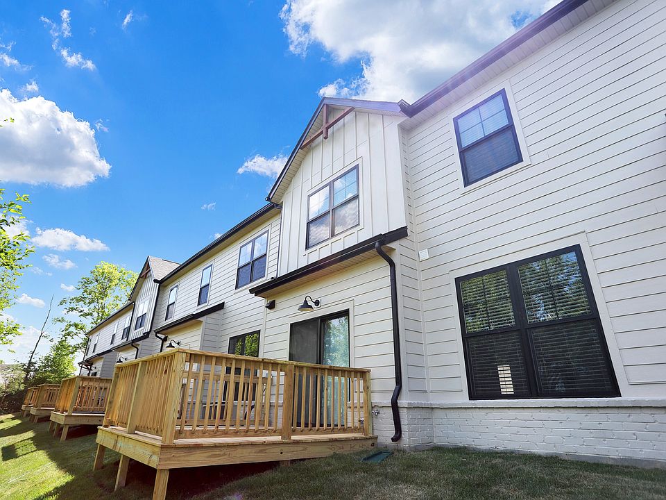 2nd image of 17441 Fetzer Ct