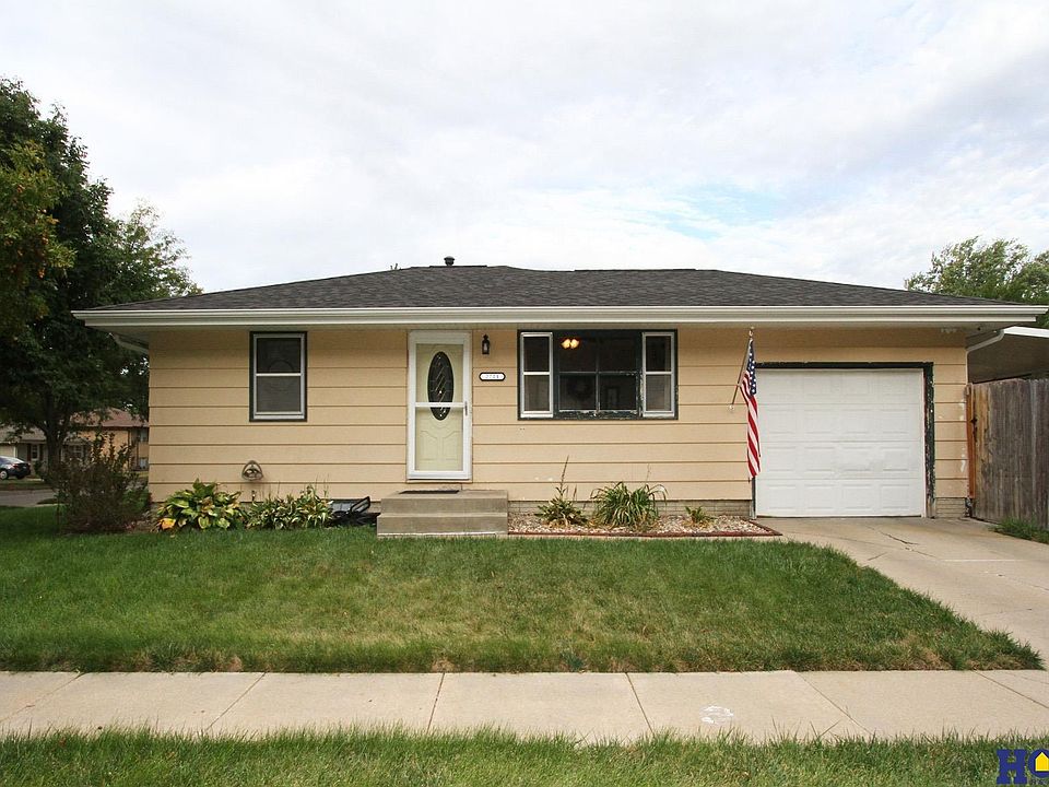 1st image of 2721 N 41st St