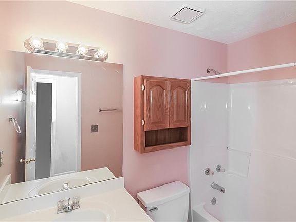 4th image of 780 Trellis Pond Ct