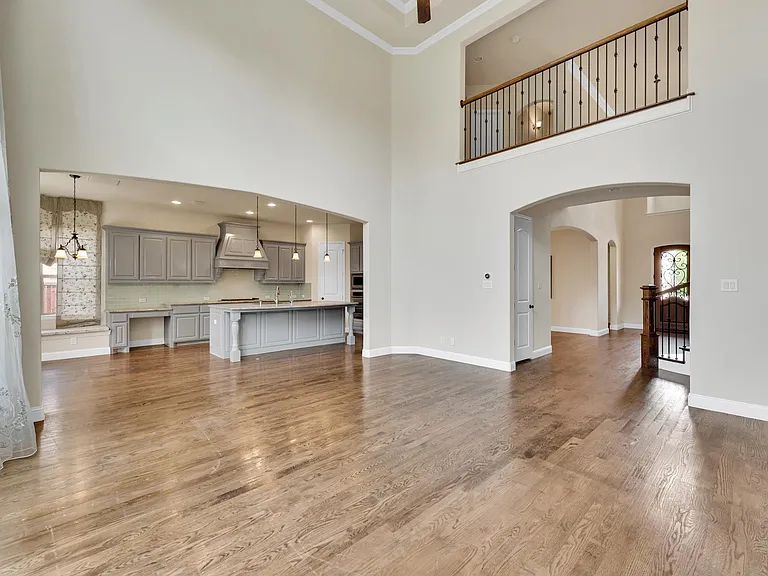 1602 Meg Dr — Photo 10