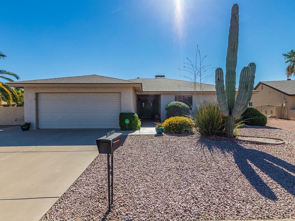 Gorgeous curb appeal