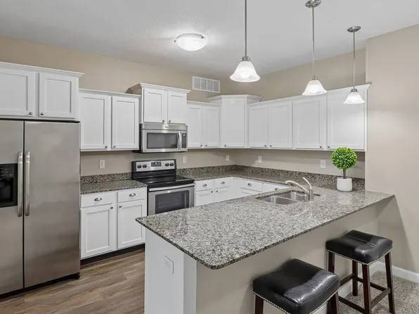 8350 Ep True Pkwy Unit 2201, West Des Moines, IA 50266