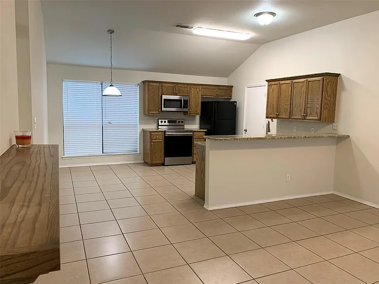 1021 Olivewood Ln — Photo 14