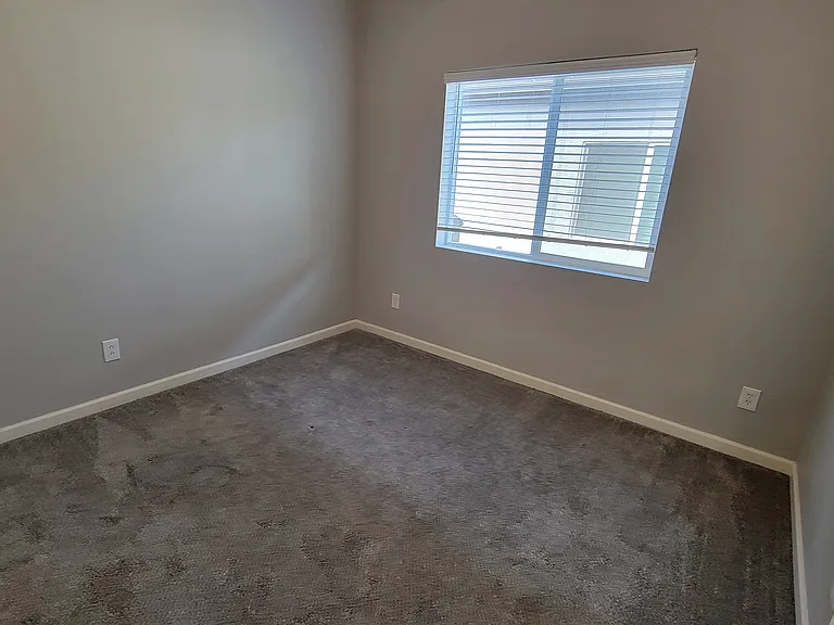 8017 S 6th Dr — Photo 20