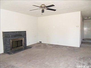 3rd image of 517 Park Ave