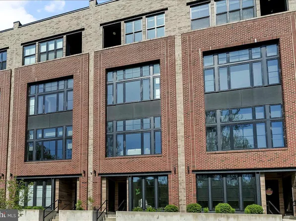 4584 Riverside Way, Philadelphia, PA 19127