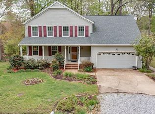 109 Harwood Dr, Yorktown, VA 23692
