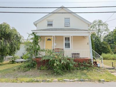 45 Angelico St, Johnston, RI, 02919