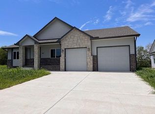 1918 S Teakwood Ct, Wichita, KS 67230