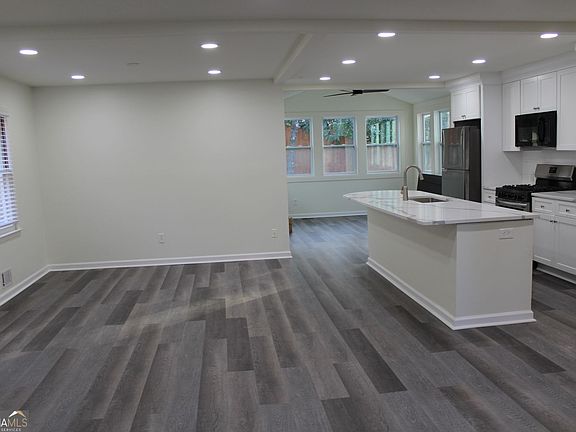 4th image of 4034 Serin Ct NE