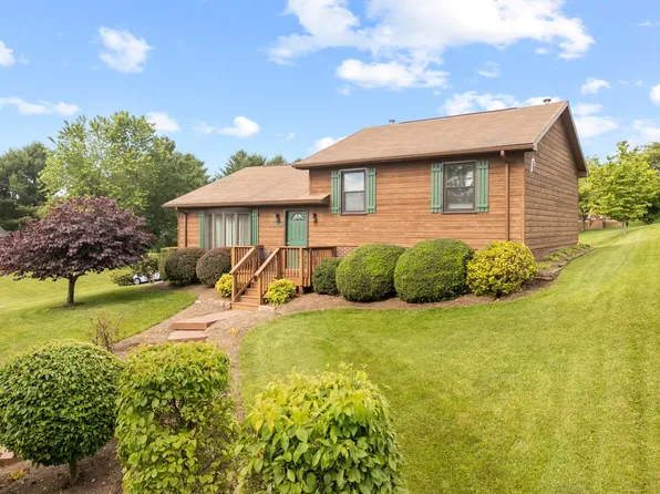 1150 Constitution Viaduct, Christiansburg, VA 24073