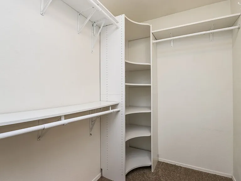 1081 E Horseshoe Dr — Photo 10