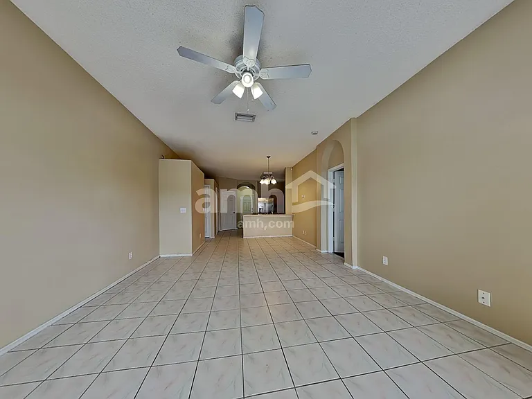 451 Sand Ridge Dr — Photo 6