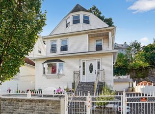 15 Elinor Pl #3, Yonkers, NY 10705