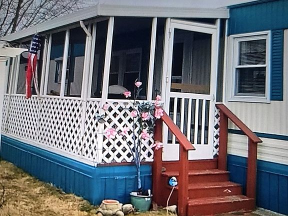 3rd image of 57 Sunshine Dr