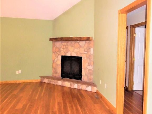 5th image of 12441 Dogwood Ln