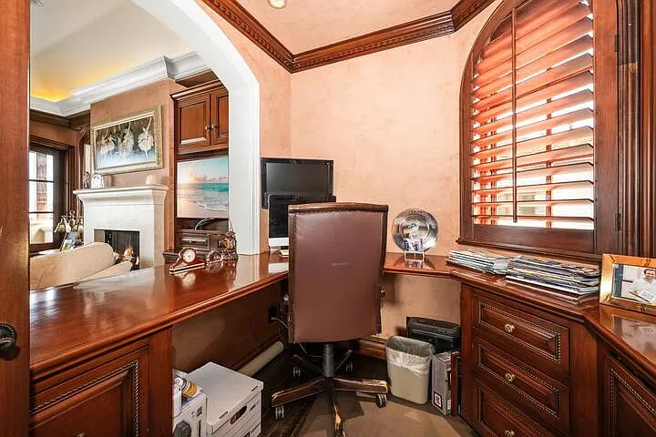 1104 W Bay Ave — Photo 35