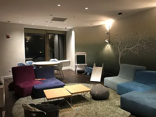 Rented by R New York | media 33