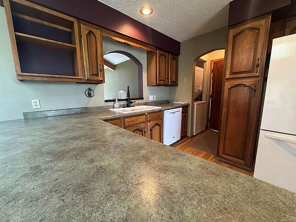 5th image of 2703 GLEN DRIVE