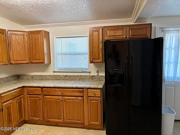 5th image of 1824 Brookview Dr S