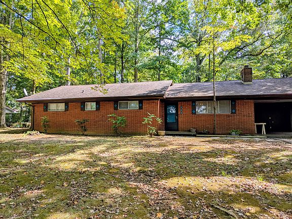 3rd image of 102 Piedmont Cir