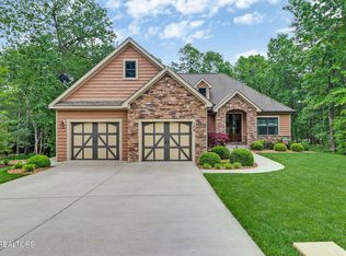104 Abbey Pl, Fairfield Glade, TN 38558