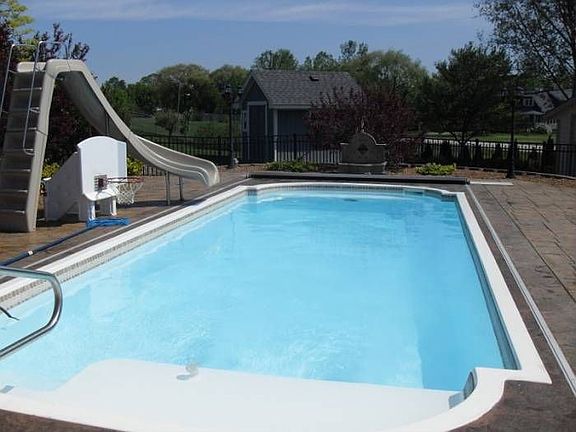 3rd image of 8066 S Grewen Dr