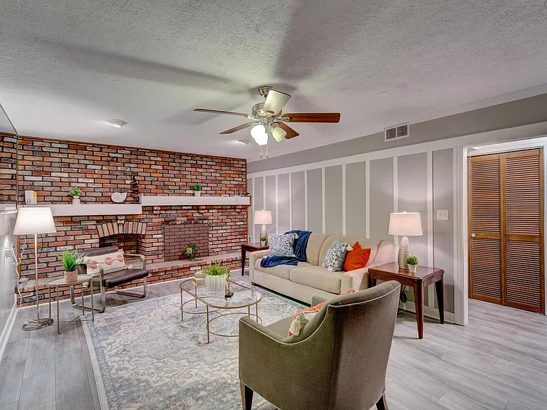 3321 Eastwind Ct — Photo 3