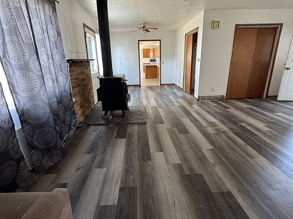 3rd image of 701 14th Ave N #1