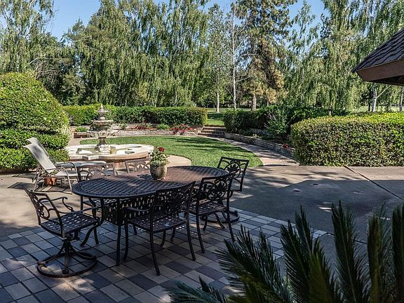 2nd image of 27060 Country Club Cir