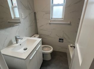 65-48 224th St #1A, Oakland Gardens, NY 11364