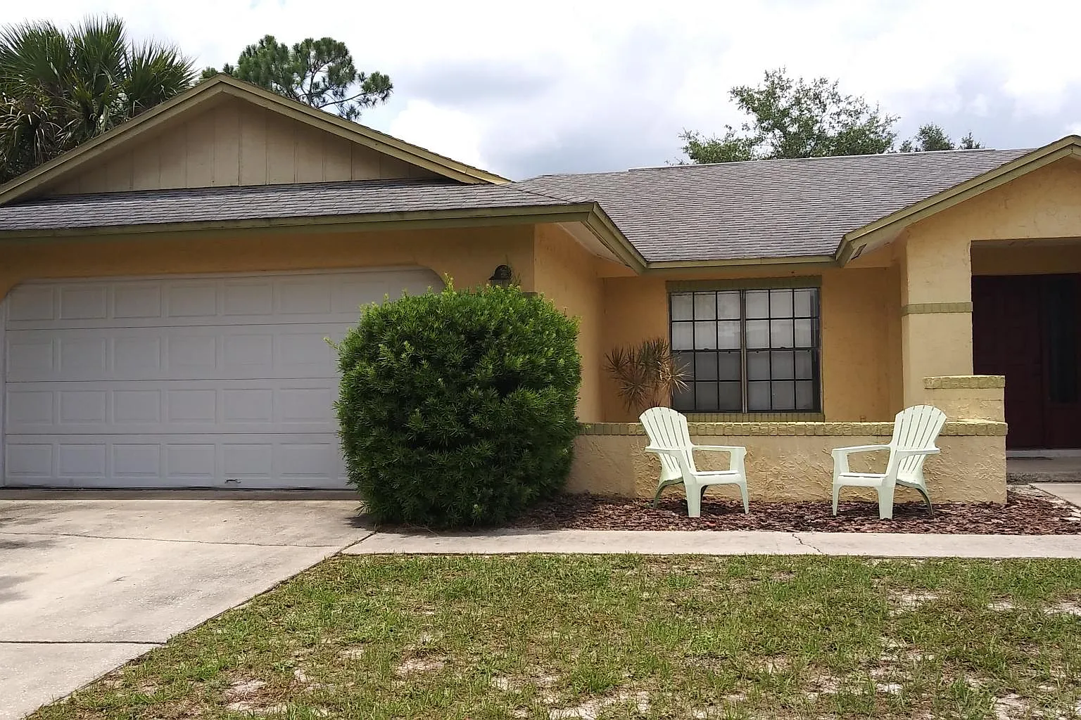 4 bed, 1967 sqft, $2,400 — Photo 1