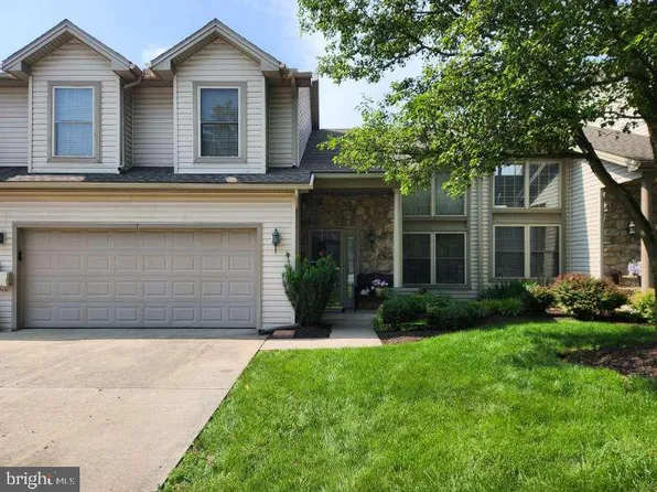 7 Creekview Dr, Middletown, PA 17057