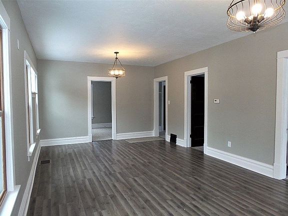 Living/dining room